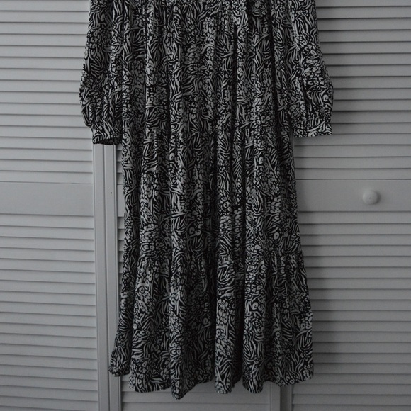 TOPSHOP Printed Tiered Midi Dress - Picture 4 of 4